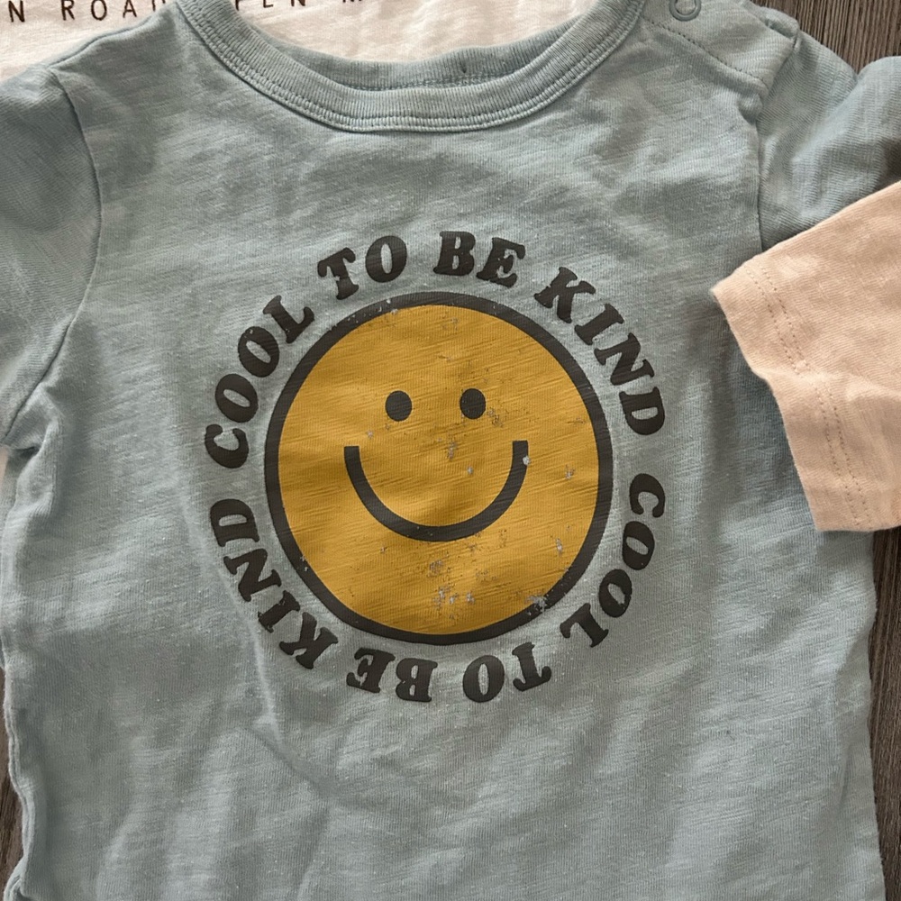 Little Co. Toddler Graphic T-Shirts Set - 4 tops size 24 months - Picture 3 of 7